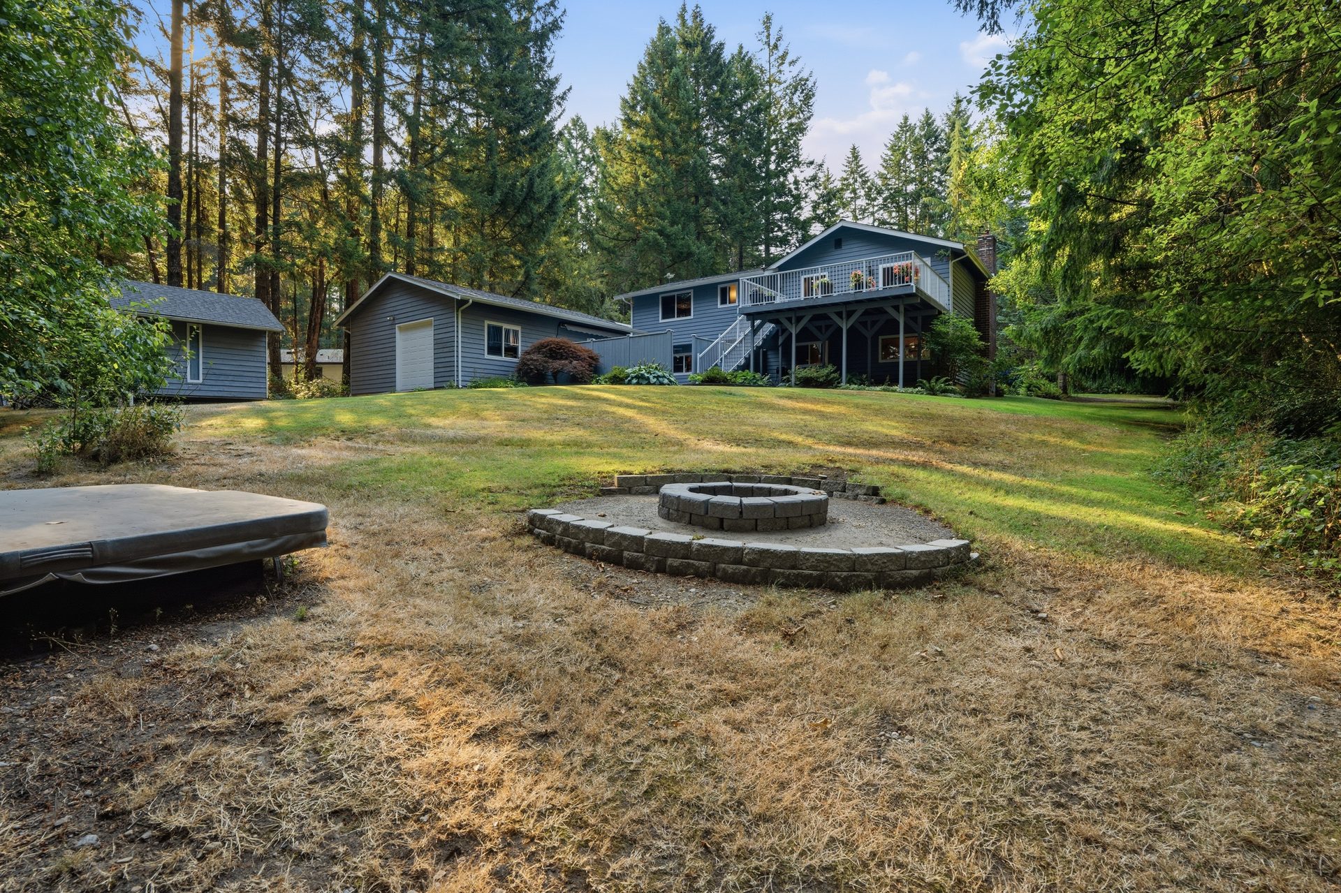 Fire Pit & Back Lawn